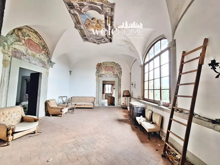 Immagine 2 di Villa in vendita  a Campi Bisenzio