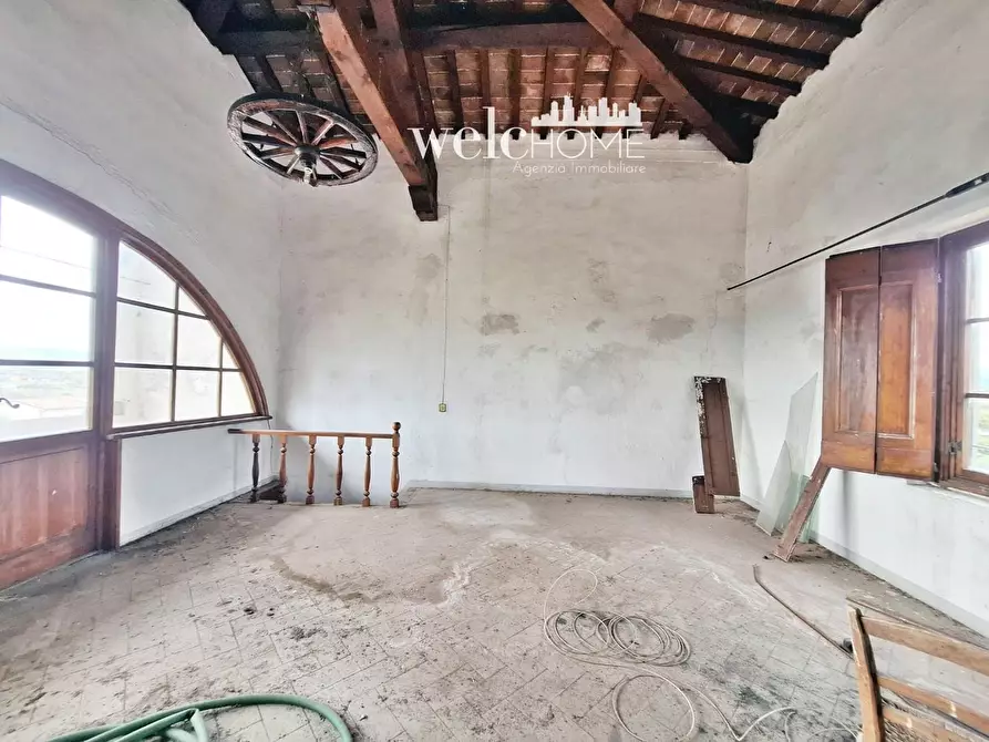 Immagine 27 di Villa in vendita  a Campi Bisenzio