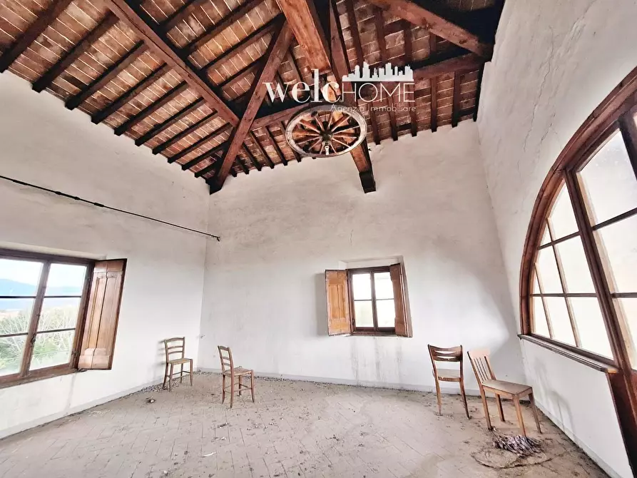 Immagine 9 di Villa in vendita  a Campi Bisenzio