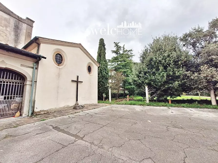 Immagine 41 di Villa in vendita  a Campi Bisenzio