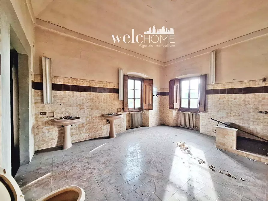 Immagine 15 di Villa in vendita  a Campi Bisenzio