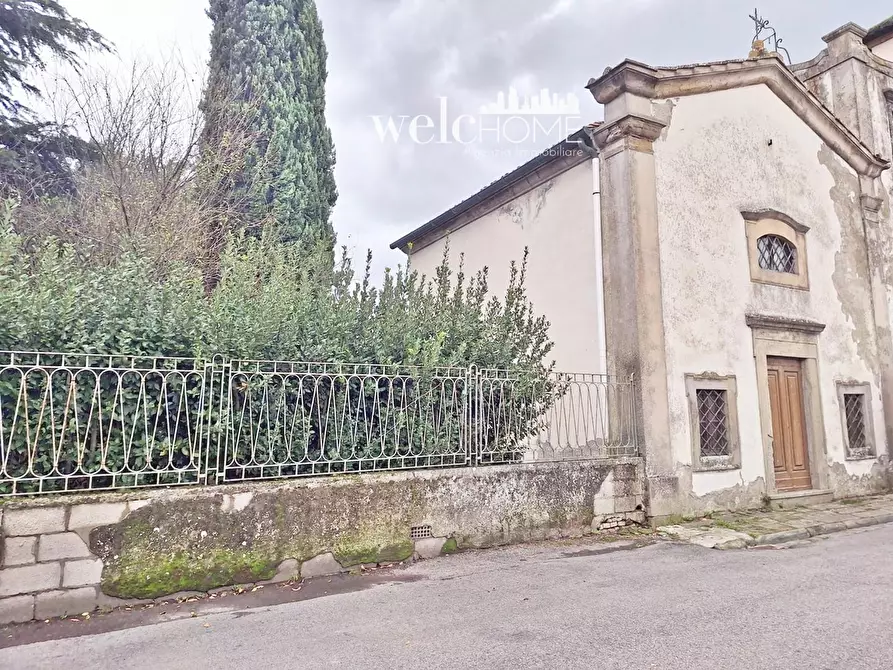 Immagine 34 di Villa in vendita  a Campi Bisenzio