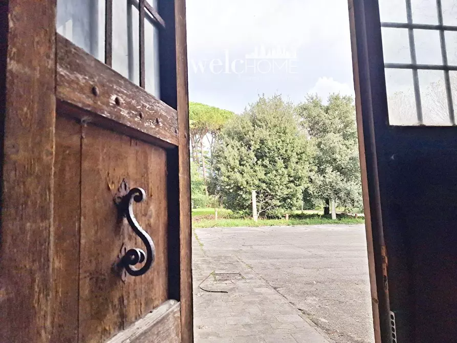 Immagine 3 di Villa in vendita  a Campi Bisenzio