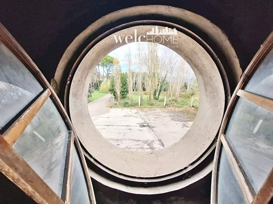 Immagine 13 di Villa in vendita  a Campi Bisenzio