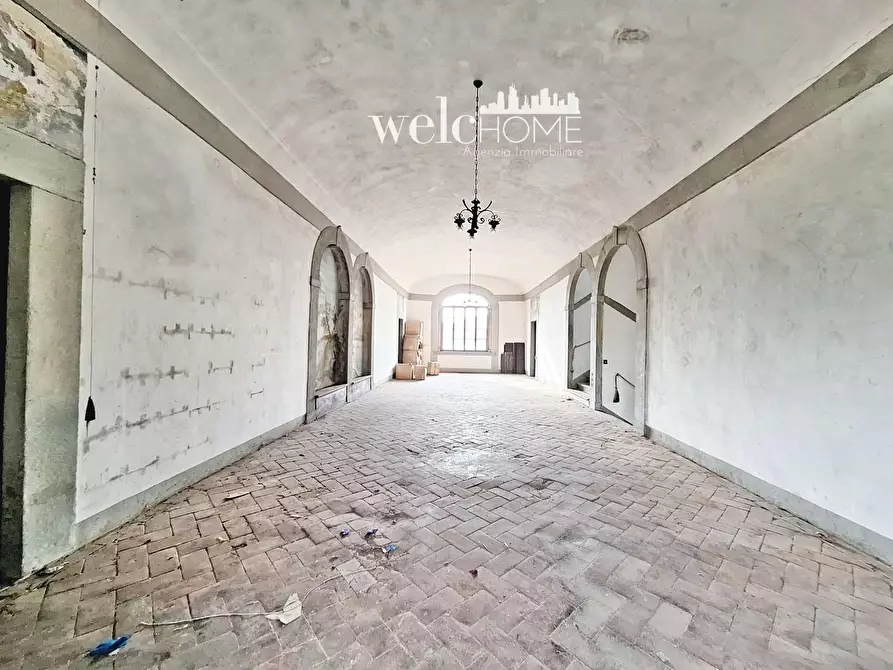 Immagine 35 di Villa in vendita  a Campi Bisenzio