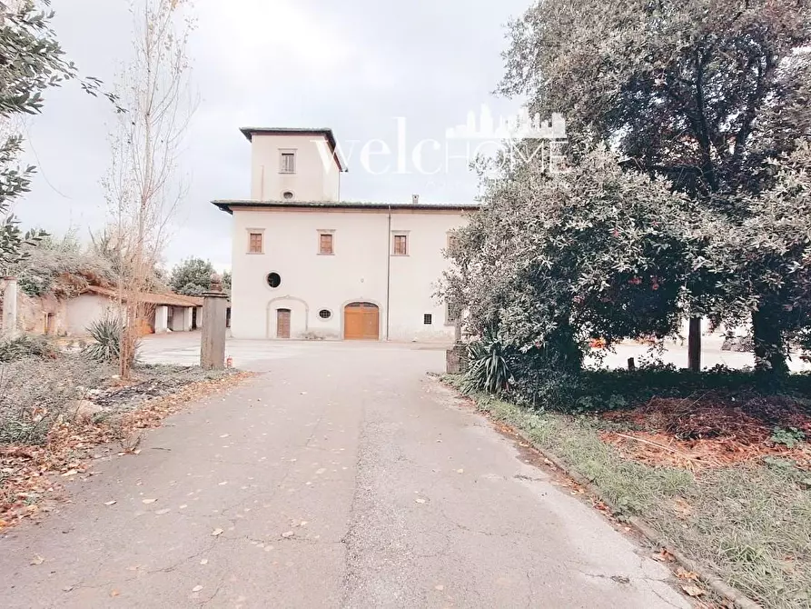 Immagine 45 di Villa in vendita  a Campi Bisenzio