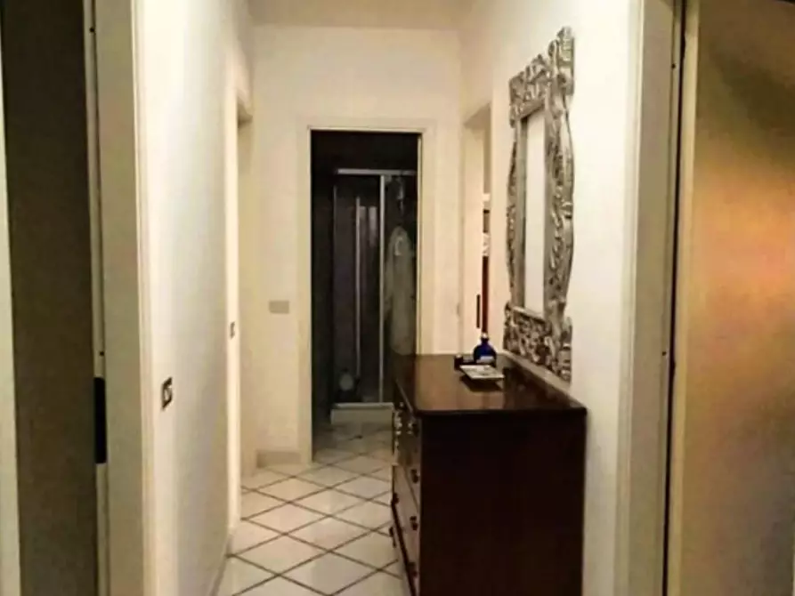 Immagine 12 di Appartamento in vendita  a Carrara