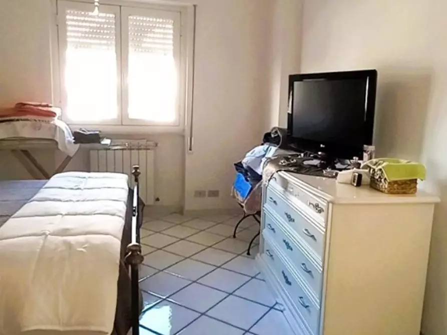 Immagine 17 di Appartamento in vendita  a Carrara