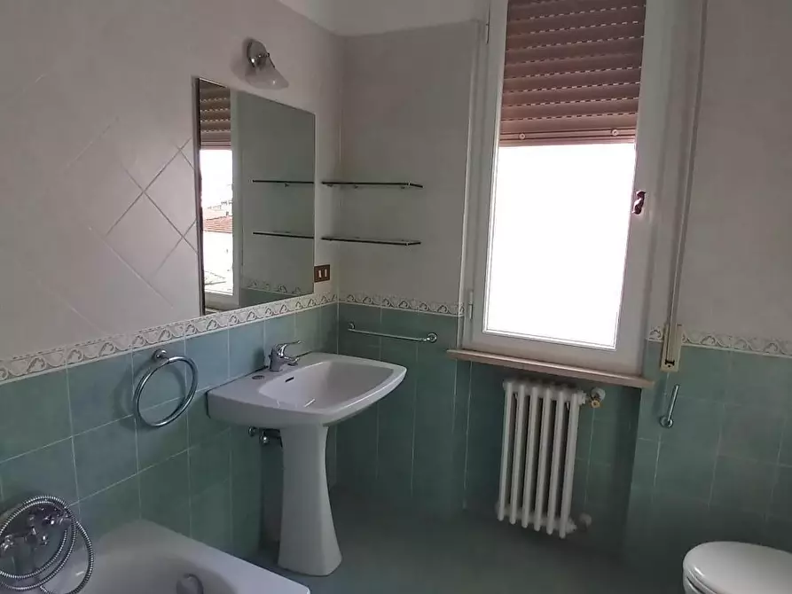 Immagine 10 di Casa bifamiliare in affitto  a Pisa