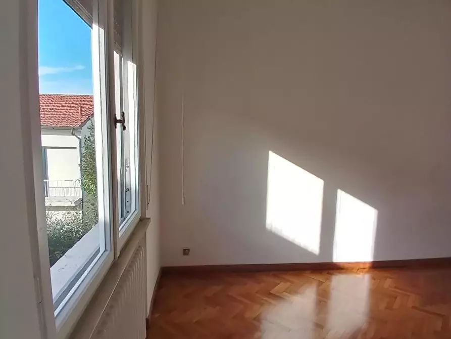 Immagine 13 di Casa bifamiliare in affitto  a Pisa