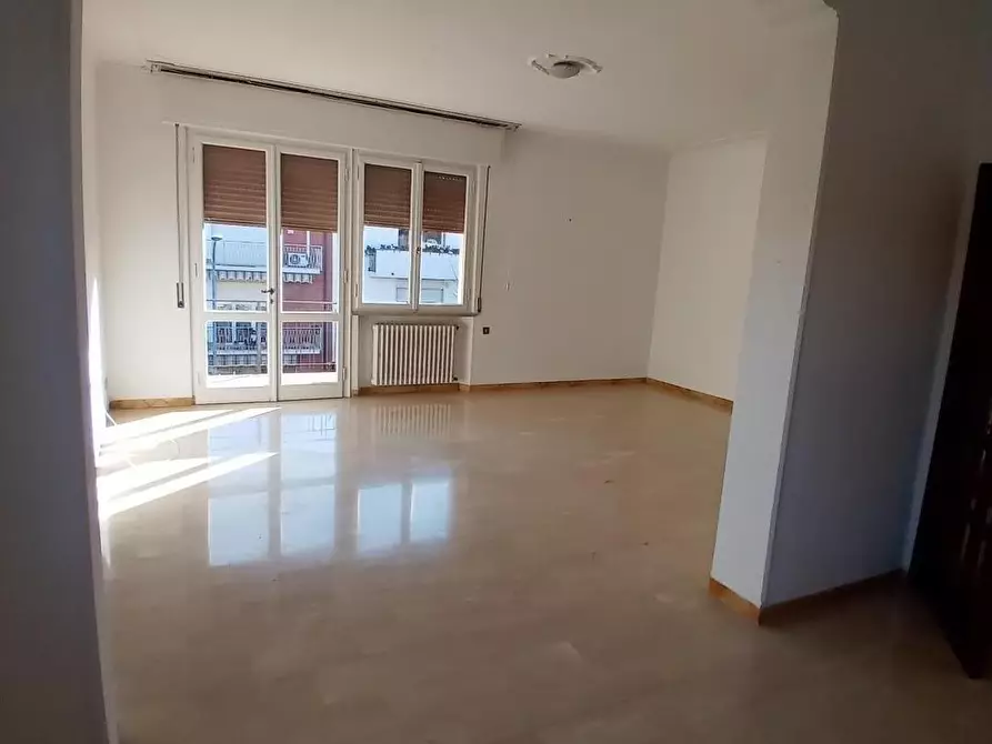 Immagine 6 di Casa bifamiliare in affitto  a Pisa