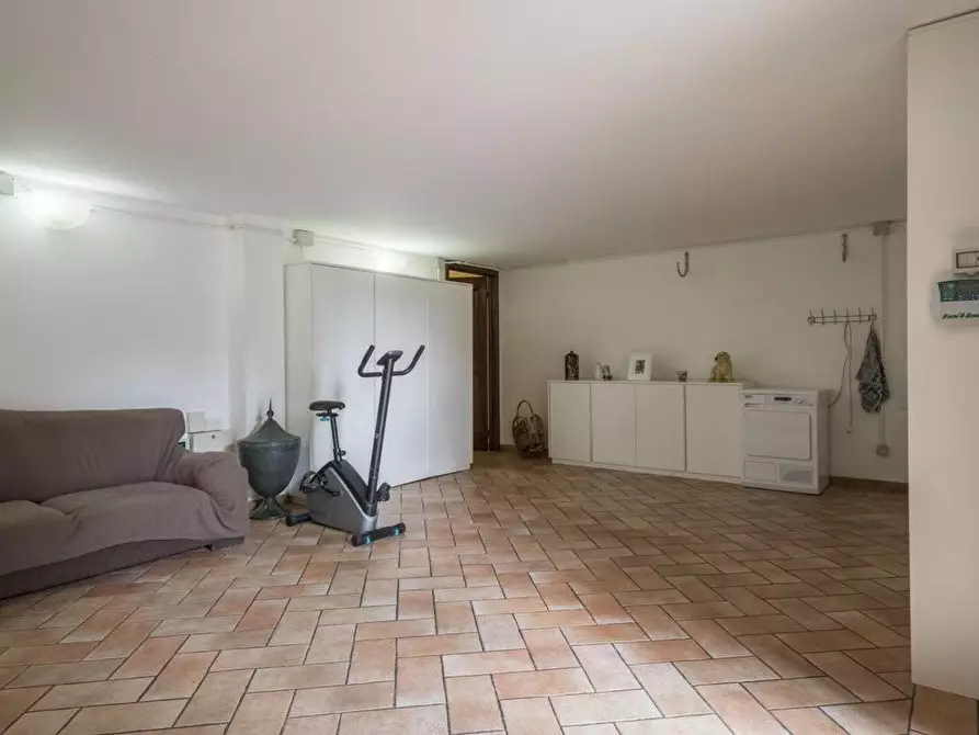 Immagine 21 di Casa colonica in vendita  a Gambassi Terme