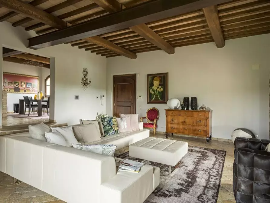 Immagine 9 di Casa colonica in vendita  a Gambassi Terme