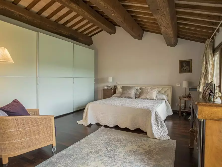 Immagine 13 di Casa colonica in vendita  a Gambassi Terme