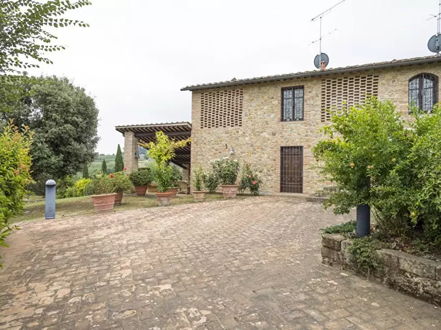 Immagine 5 di Casa colonica in vendita  a Gambassi Terme