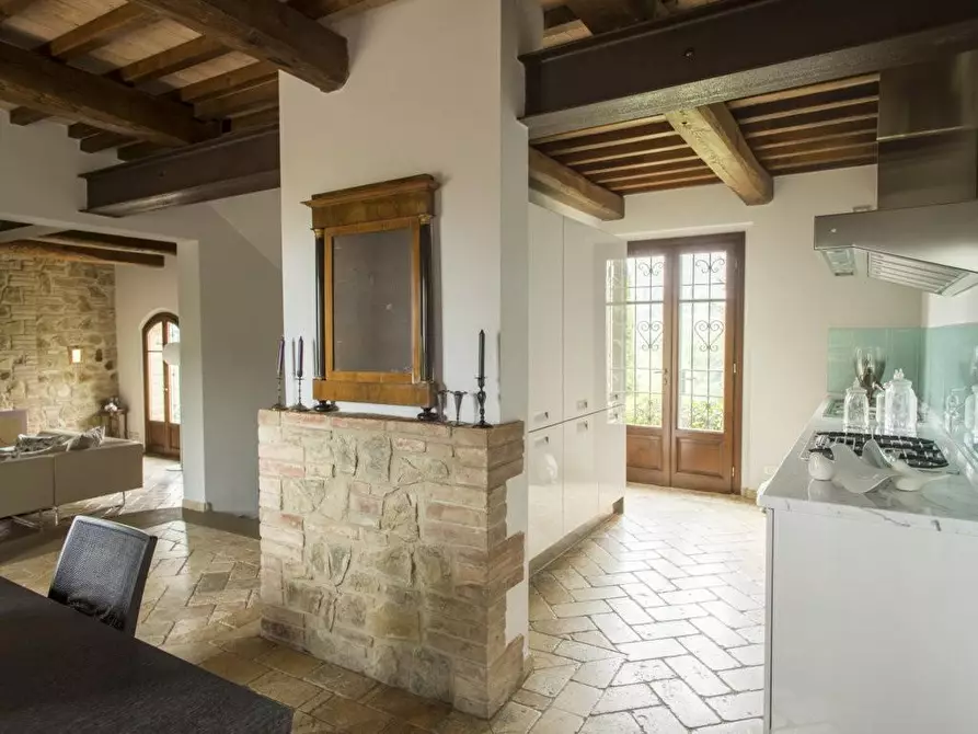 Immagine 10 di Casa colonica in vendita  a Gambassi Terme