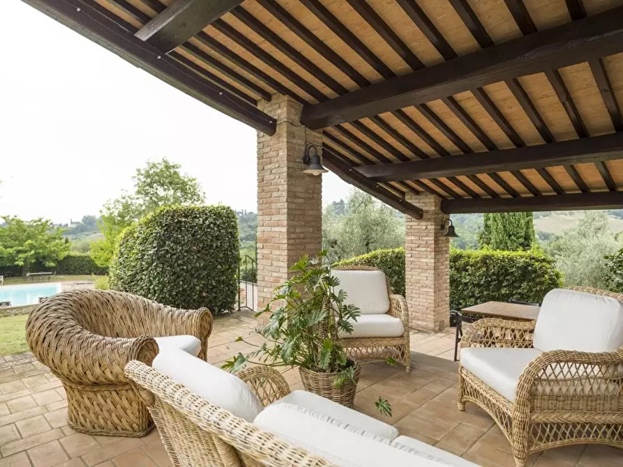 Immagine 2 di Casa colonica in vendita  a Gambassi Terme