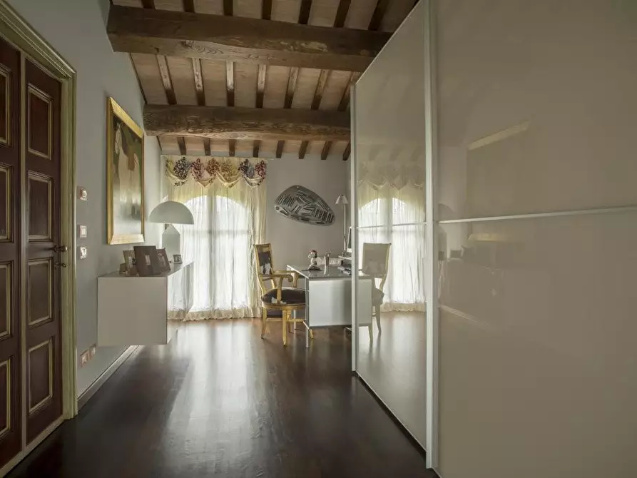 Immagine 17 di Casa colonica in vendita  a Gambassi Terme