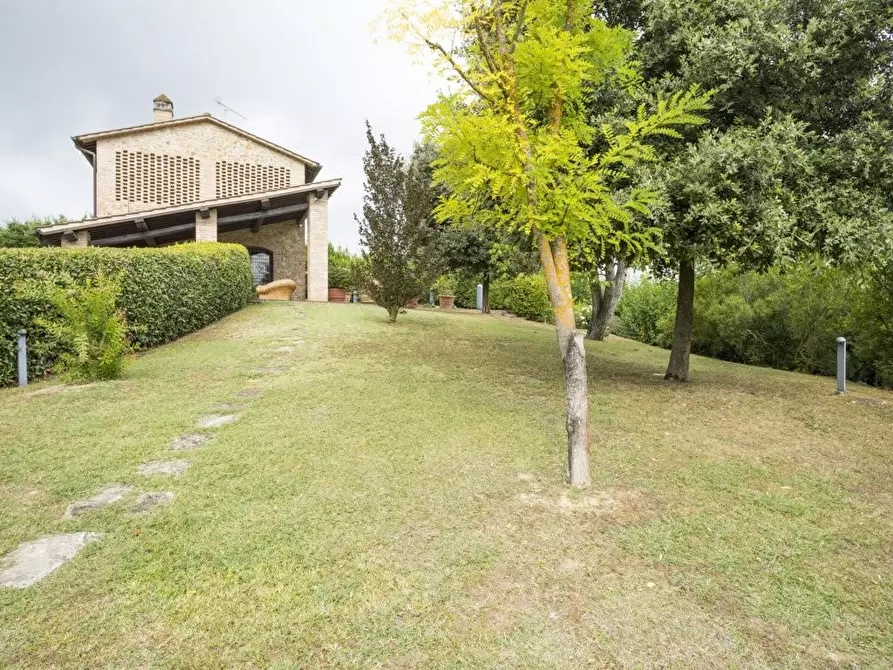 Immagine 3 di Casa colonica in vendita  a Gambassi Terme