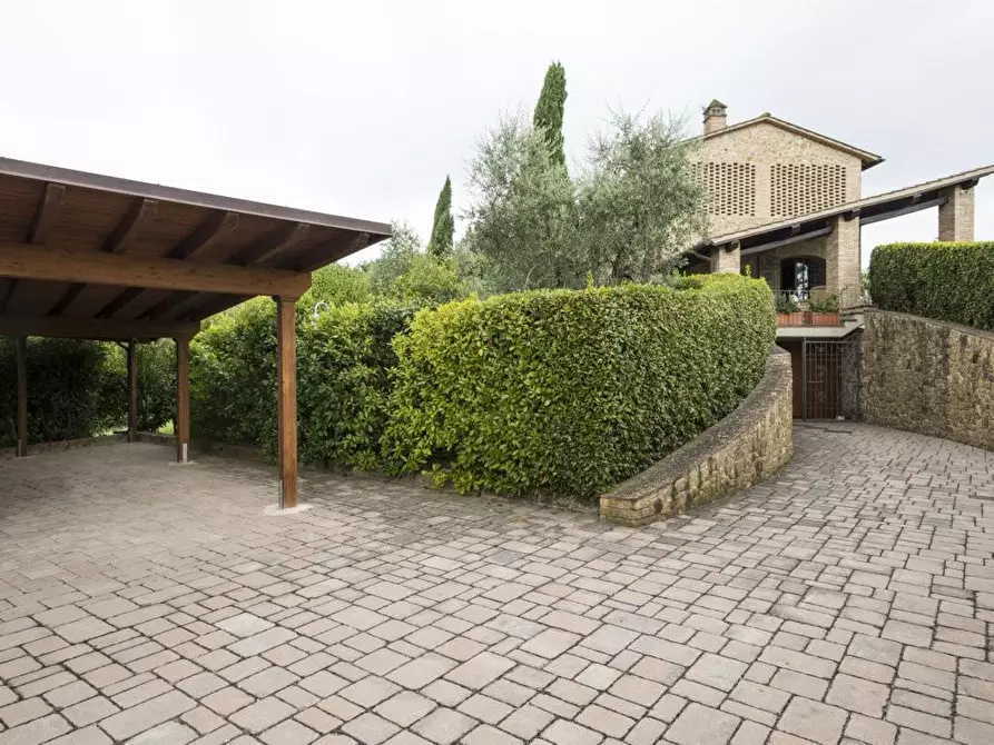 Immagine 26 di Casa colonica in vendita  a Gambassi Terme