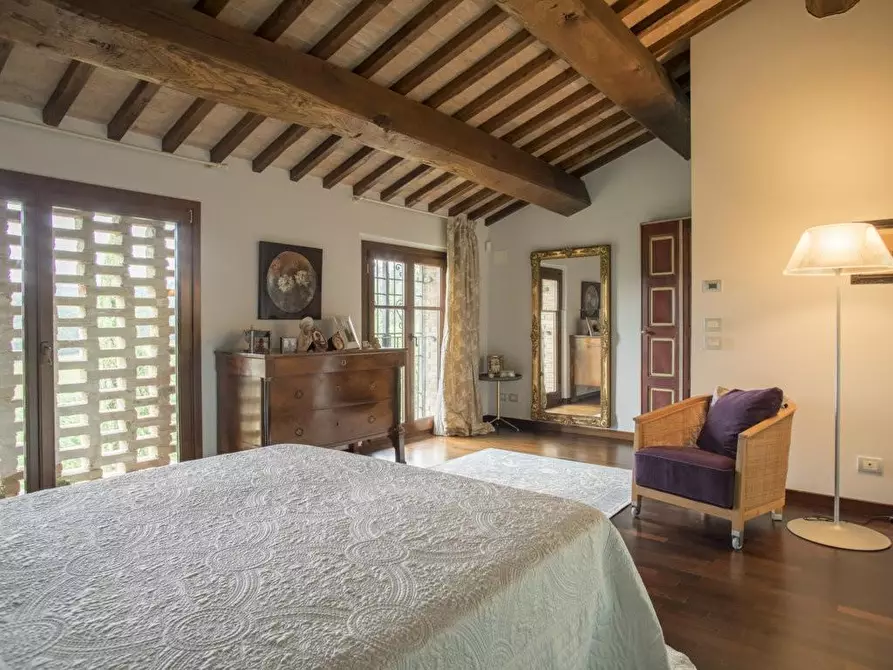 Immagine 12 di Casa colonica in vendita  a Gambassi Terme