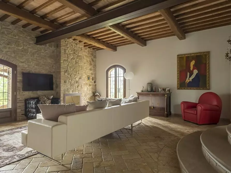 Immagine 11 di Casa colonica in vendita  a Gambassi Terme