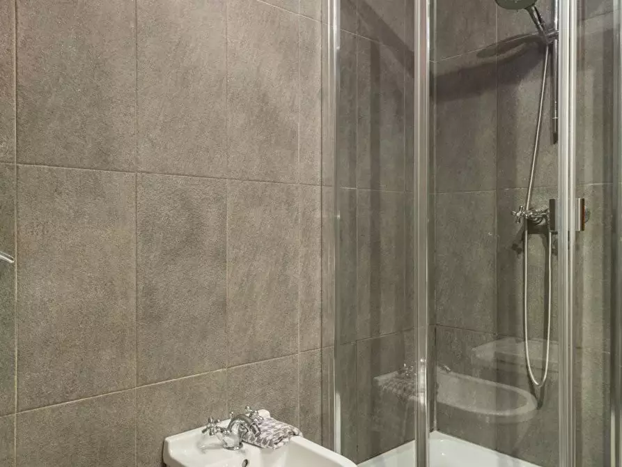 Immagine 22 di Casa colonica in vendita  a Gambassi Terme