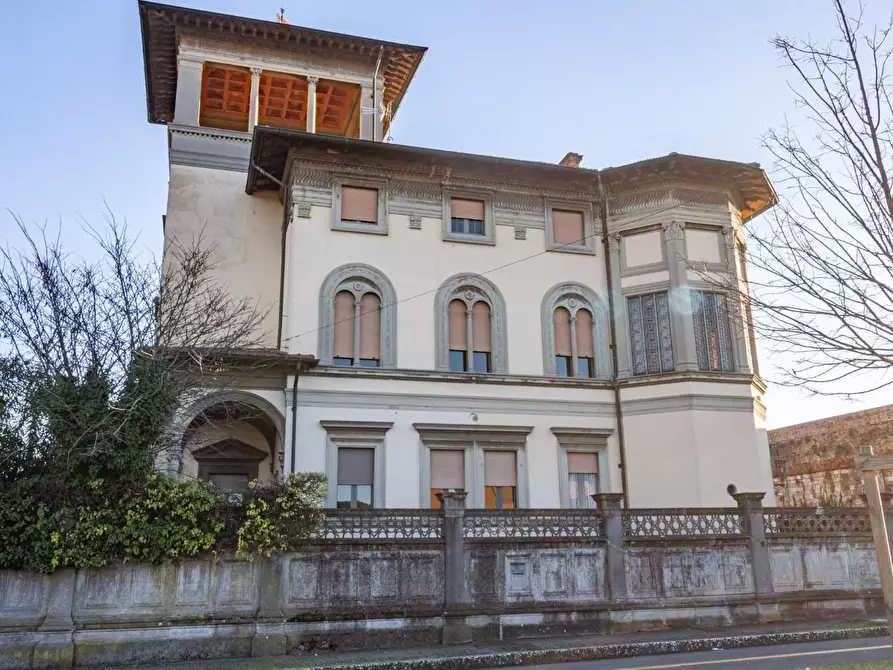 Immagine 38 di Villa in vendita  a Pisa
