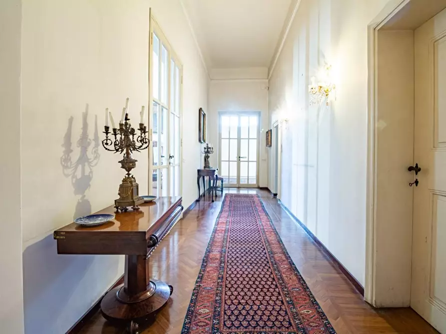 Immagine 21 di Villa in vendita  a Pisa