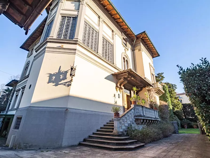Immagine 13 di Villa in vendita  a Pisa