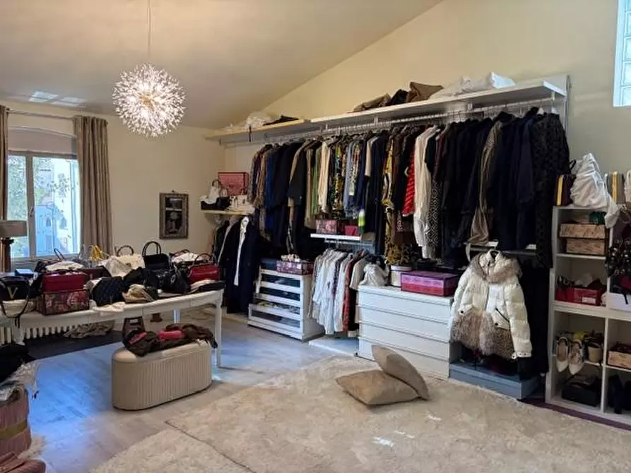 Immagine 11 di Casa semindipendente in vendita  a Cascina