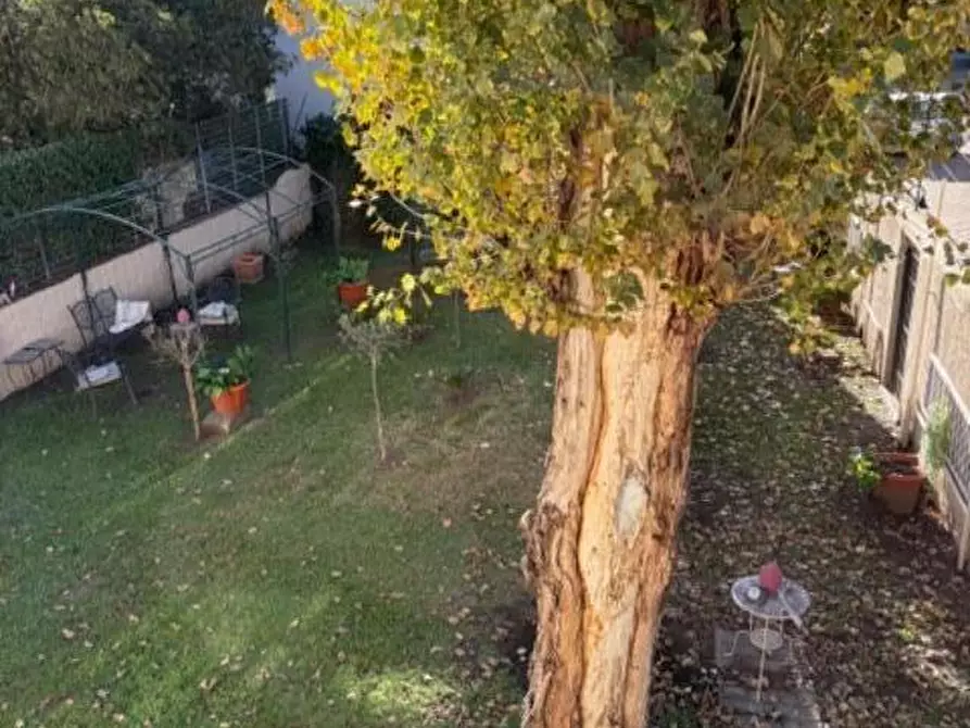 Immagine 10 di Casa semindipendente in vendita  a Cascina