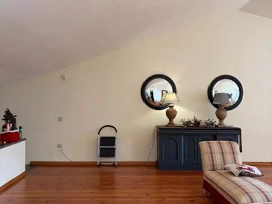 Immagine 12 di Casa semindipendente in vendita  a Cascina