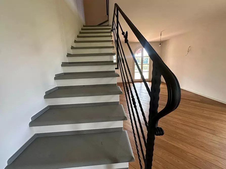 Immagine 19 di Casa semindipendente in vendita  a Empoli