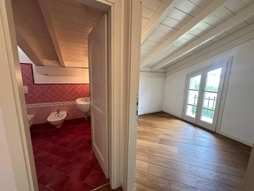 Immagine 12 di Casa semindipendente in vendita  a Empoli