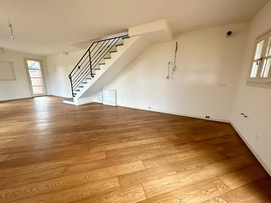 Immagine 6 di Casa indipendente in vendita  a Empoli