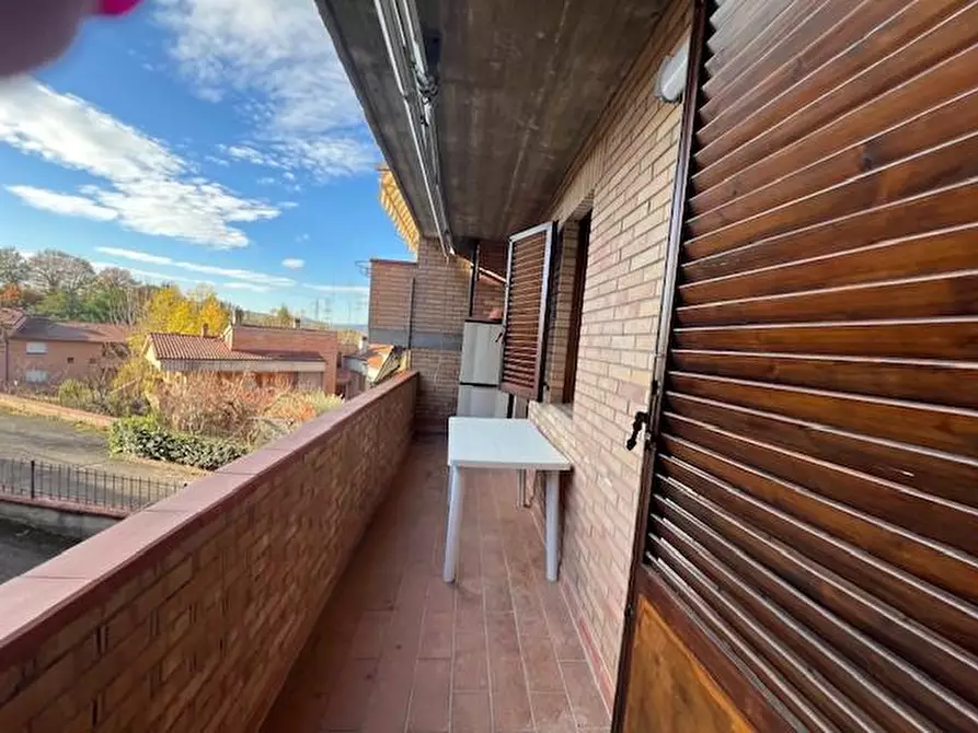 Immagine 13 di Appartamento in vendita  a Siena