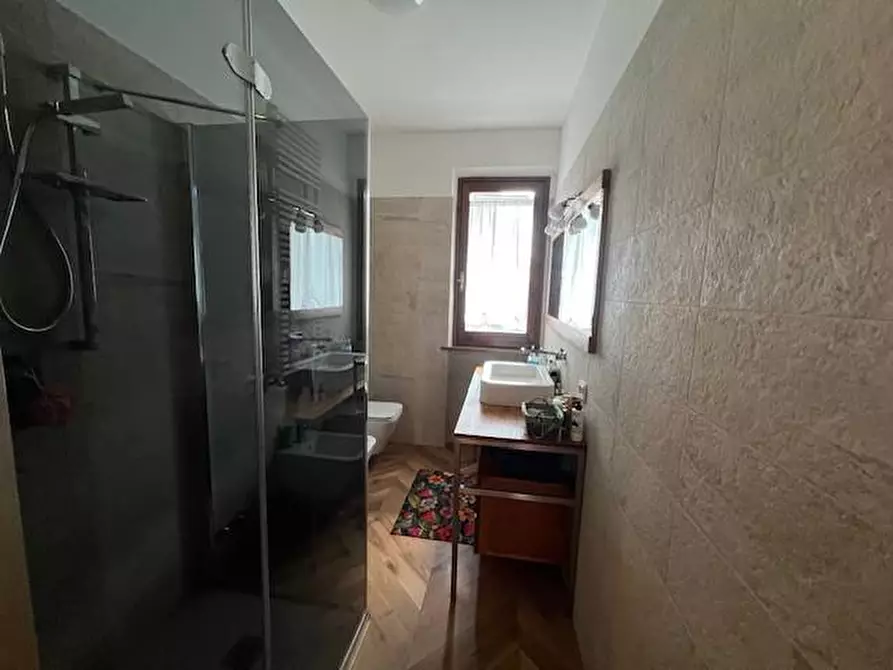 Immagine 9 di Appartamento in vendita  a Siena