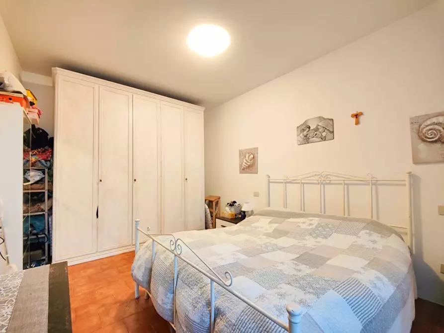 Immagine 11 di Appartamento in vendita  a Pisa