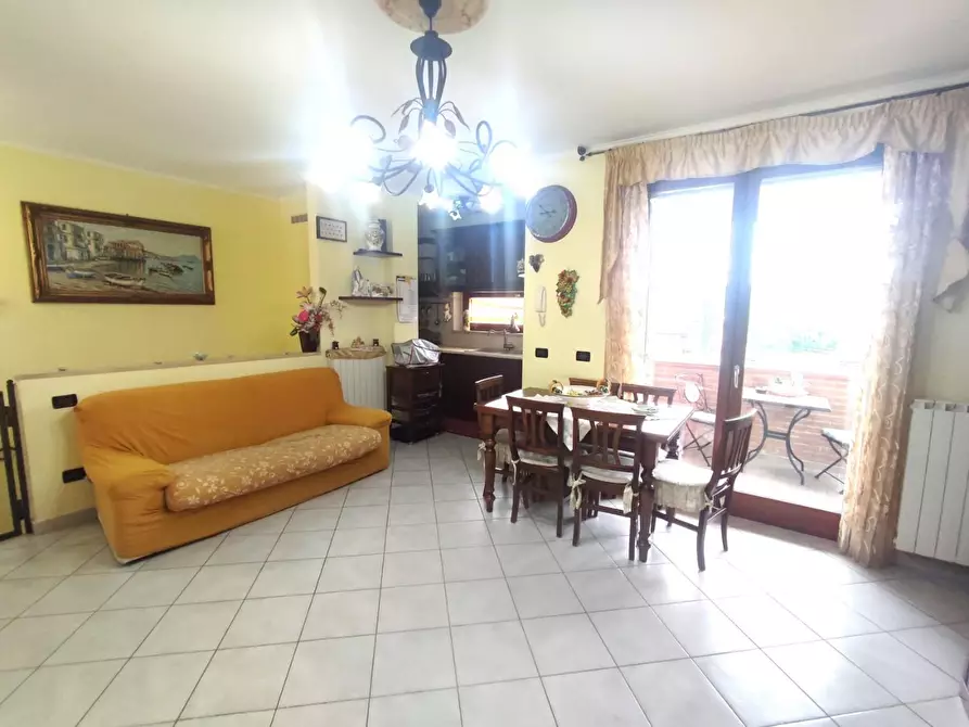 Immagine 3 di Appartamento in vendita  a Colle Di Val D'elsa