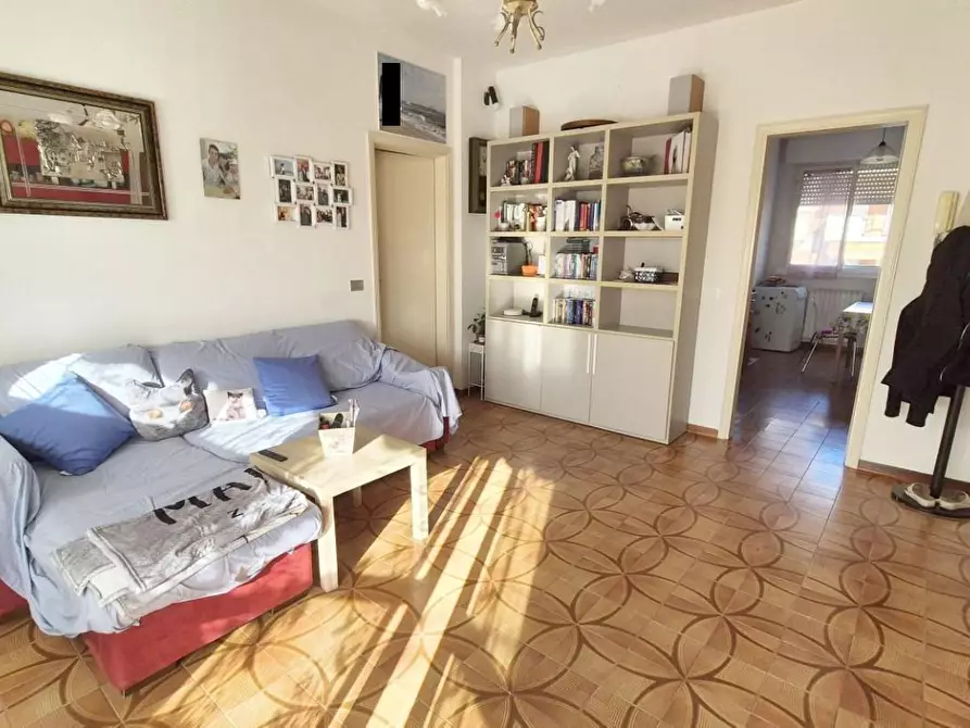 Immagine 6 di Appartamento in vendita  a Viareggio