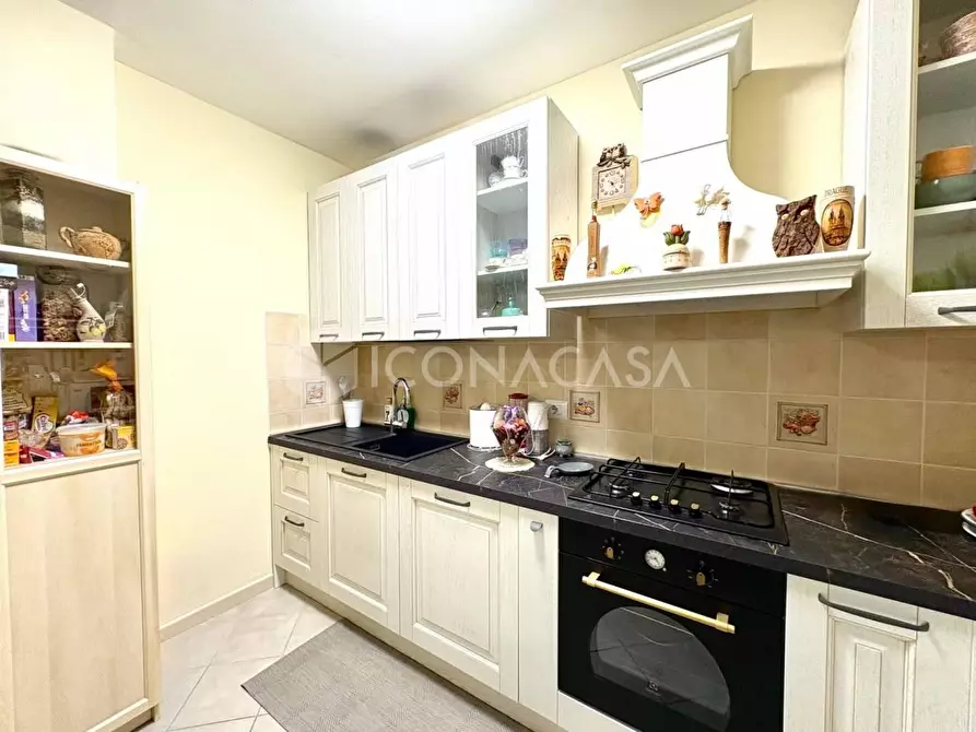 Immagine 9 di Appartamento in vendita  a Santa Maria A Monte