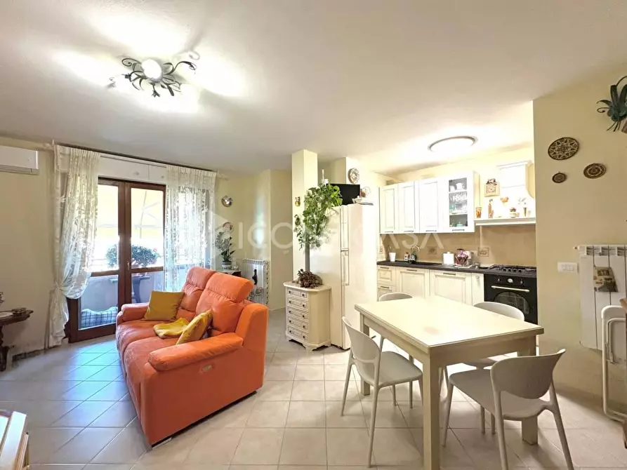 Immagine 12 di Appartamento in vendita  a Santa Maria A Monte