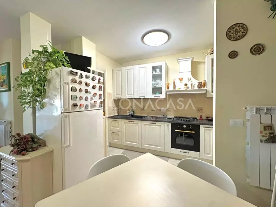 Immagine 8 di Appartamento in vendita  a Santa Maria A Monte