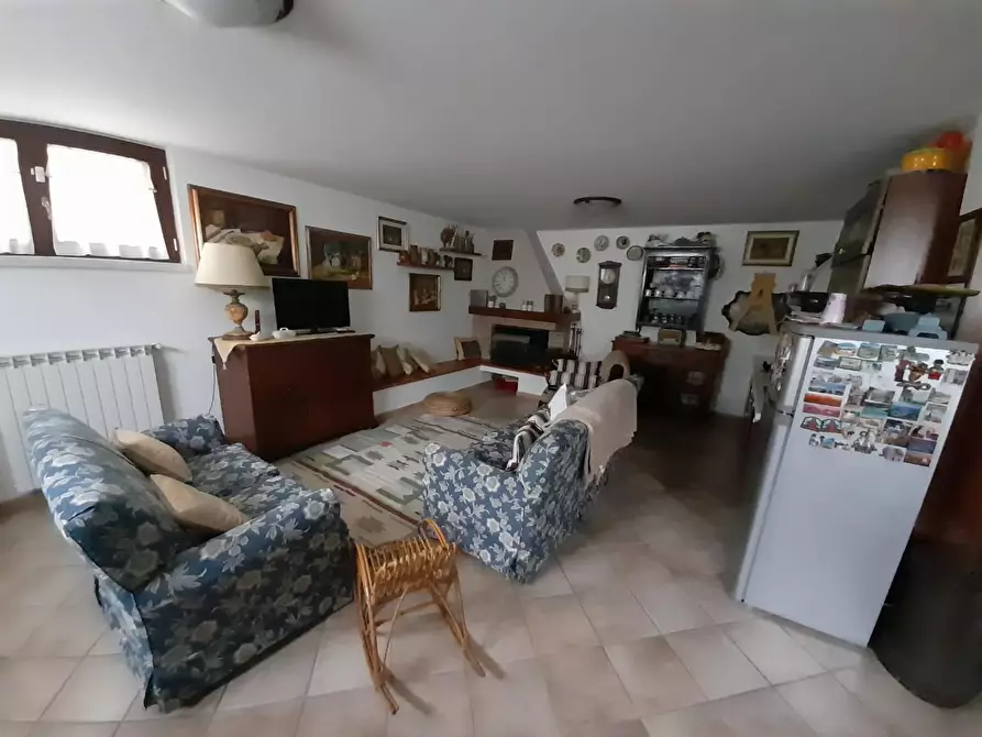 Immagine 9 di Casa bifamiliare in vendita  a Carrara
