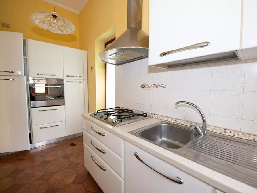 Immagine 17 di Villa in vendita  a Collesalvetti