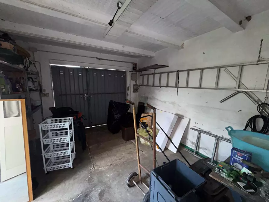 Immagine 35 di Villa in vendita  a Collesalvetti