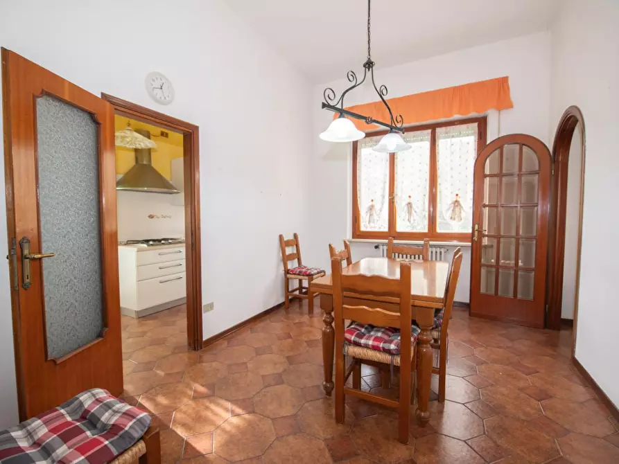 Immagine 13 di Villa in vendita  a Collesalvetti