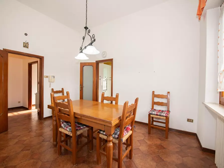 Immagine 15 di Villa in vendita  a Collesalvetti