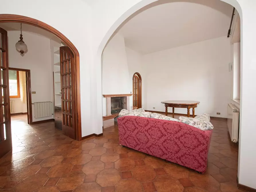 Immagine 10 di Villa in vendita  a Collesalvetti